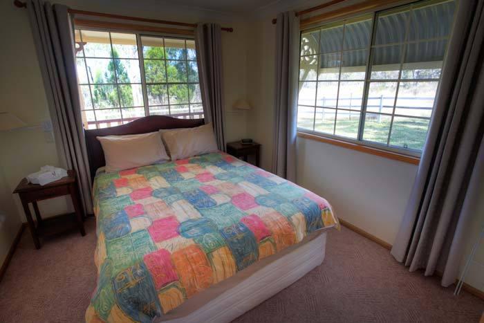 Accommodation Creek Cottages & Sundown View Suites Ballandean Habitación foto